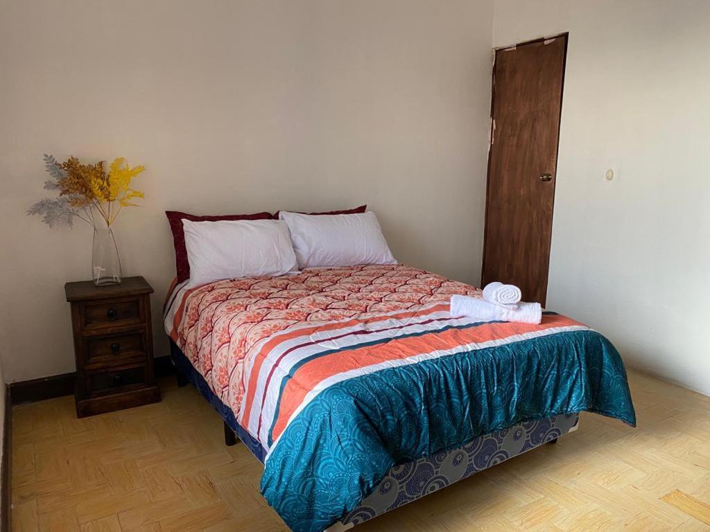 Casa Del Viajero Colonial Guatemala Apartment ภายนอก รูปภาพ