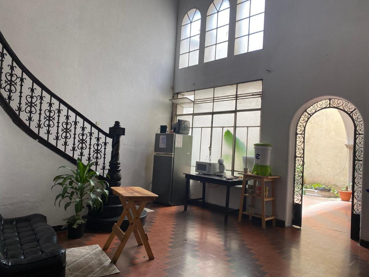 Casa Del Viajero Colonial Guatemala Apartment ภายนอก รูปภาพ